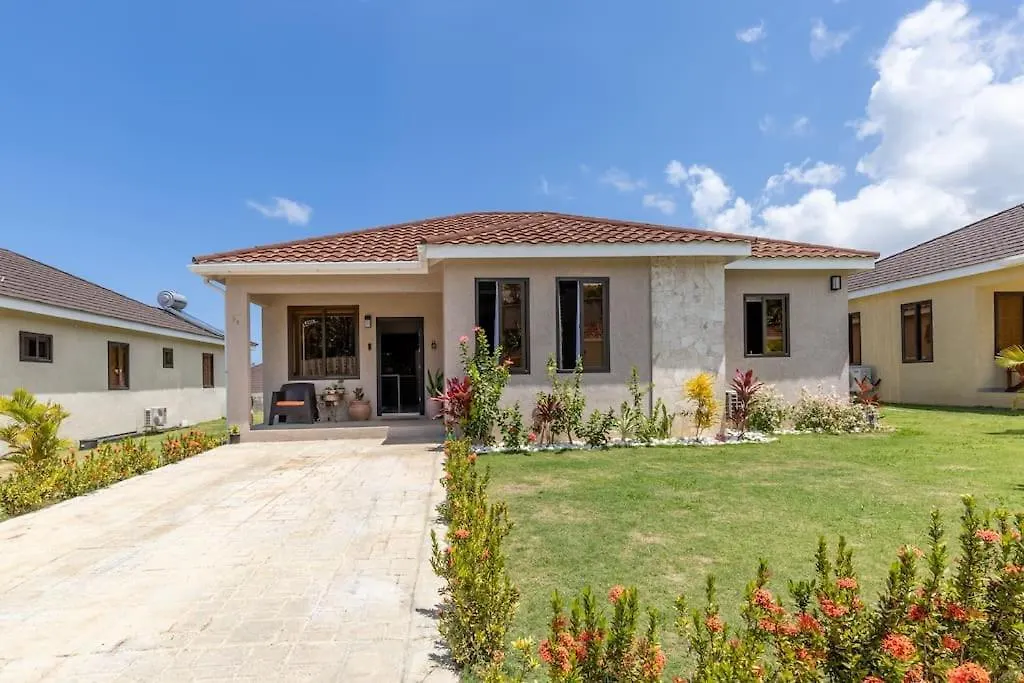 Sun Shine Luxury Villas 2 Bedroom Pool & Gym Ocho Rios St Ann contacts