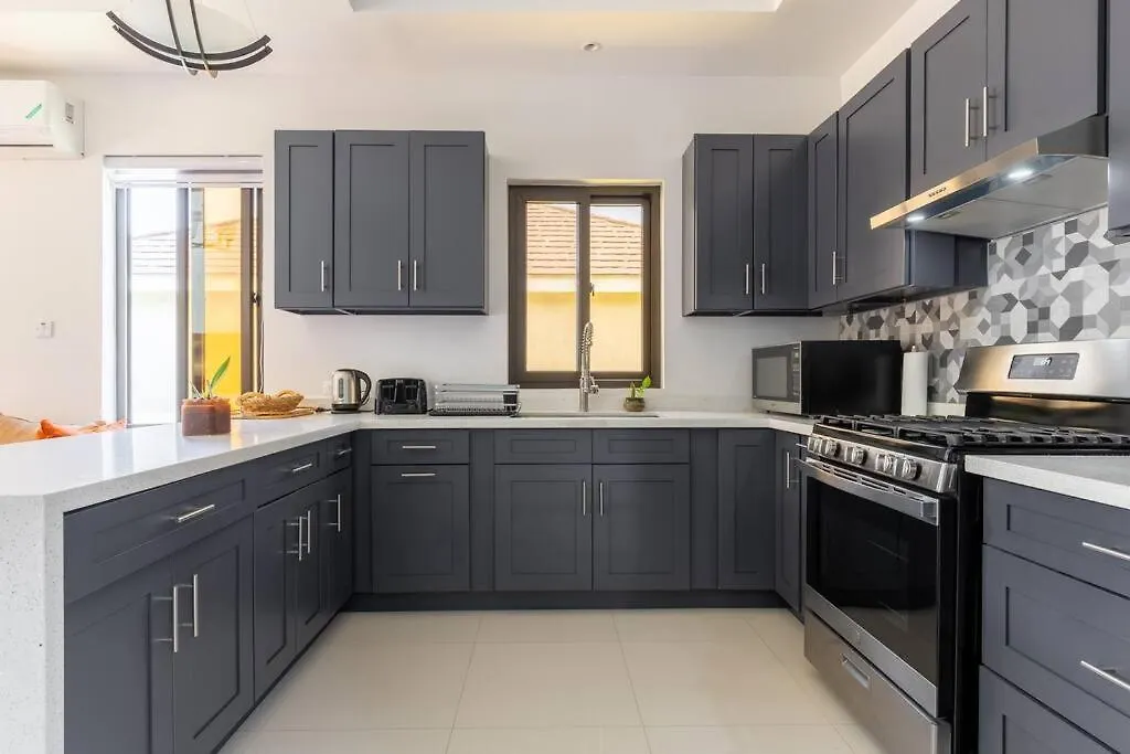 Sun Shine Luxury Villas 2 Bedroom Pool & Gym Ocho Rios St Ann