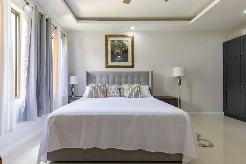 Sun Shine Luxury Villas 2 Bedroom Pool & Gym Ocho Rios St Ann Jamajka
