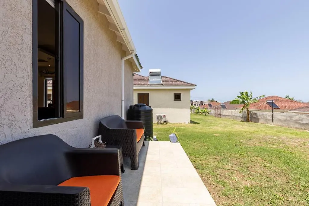 Sun Shine Luxury Villas 2 Bedroom Pool & Gym Ocho Rios St Ann